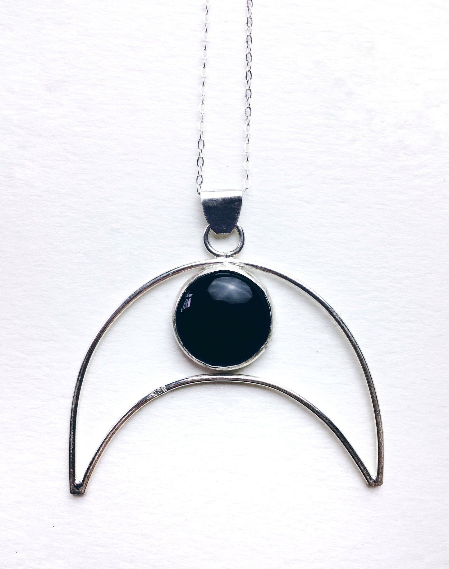 Luna Amulet Necklace - Luni